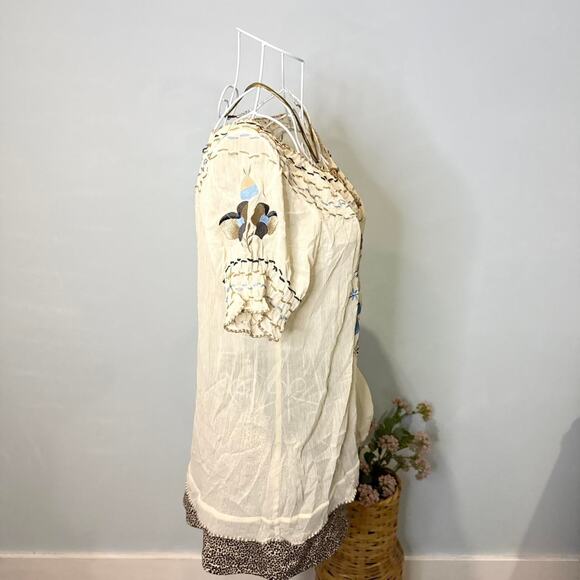 Gorgeous vintage y2k silky tan floral embroidered peasant babydoll slip top - Picture 5 of 8